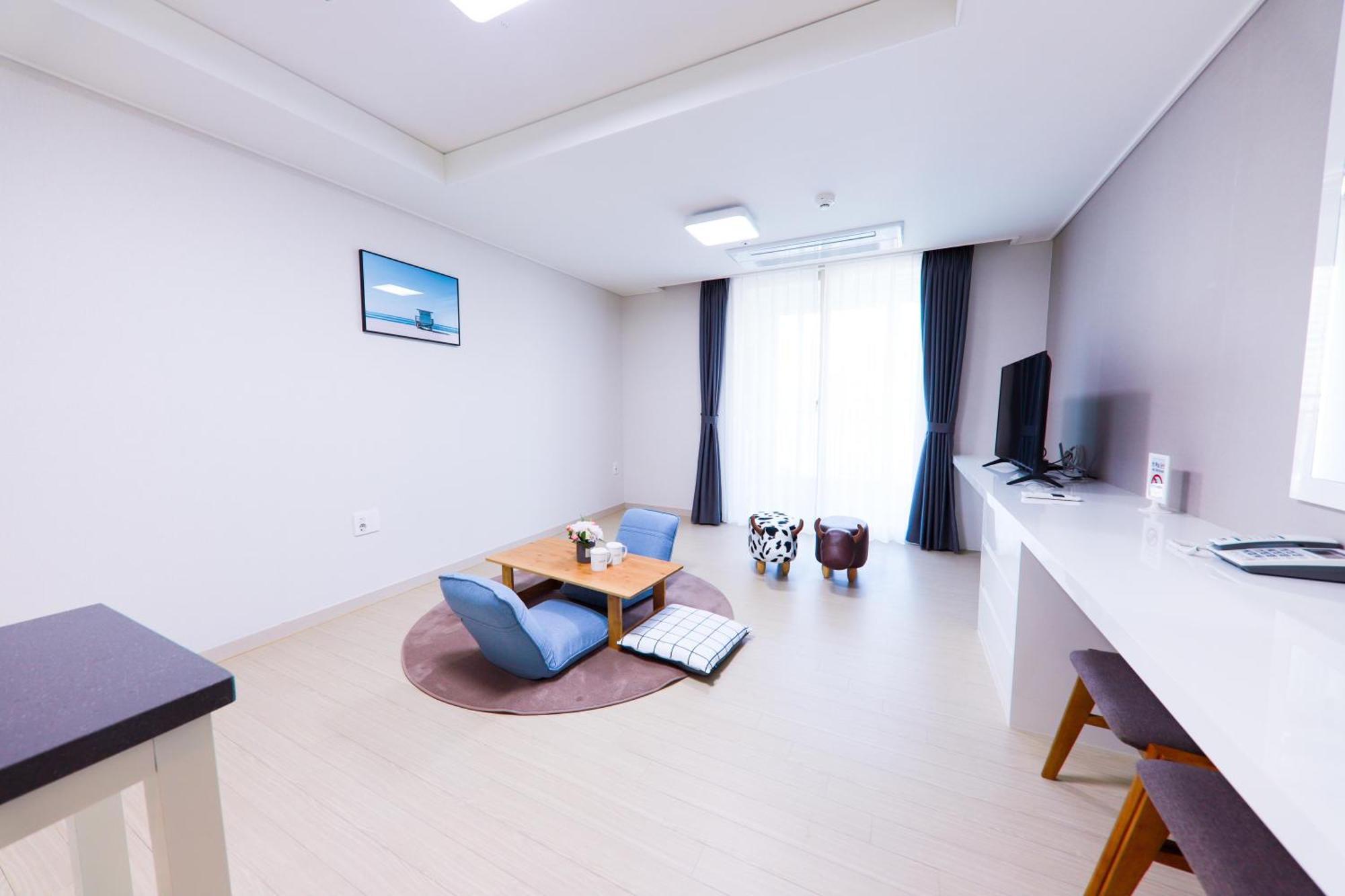 Geoje Leein Stay Hotel Bagian luar foto