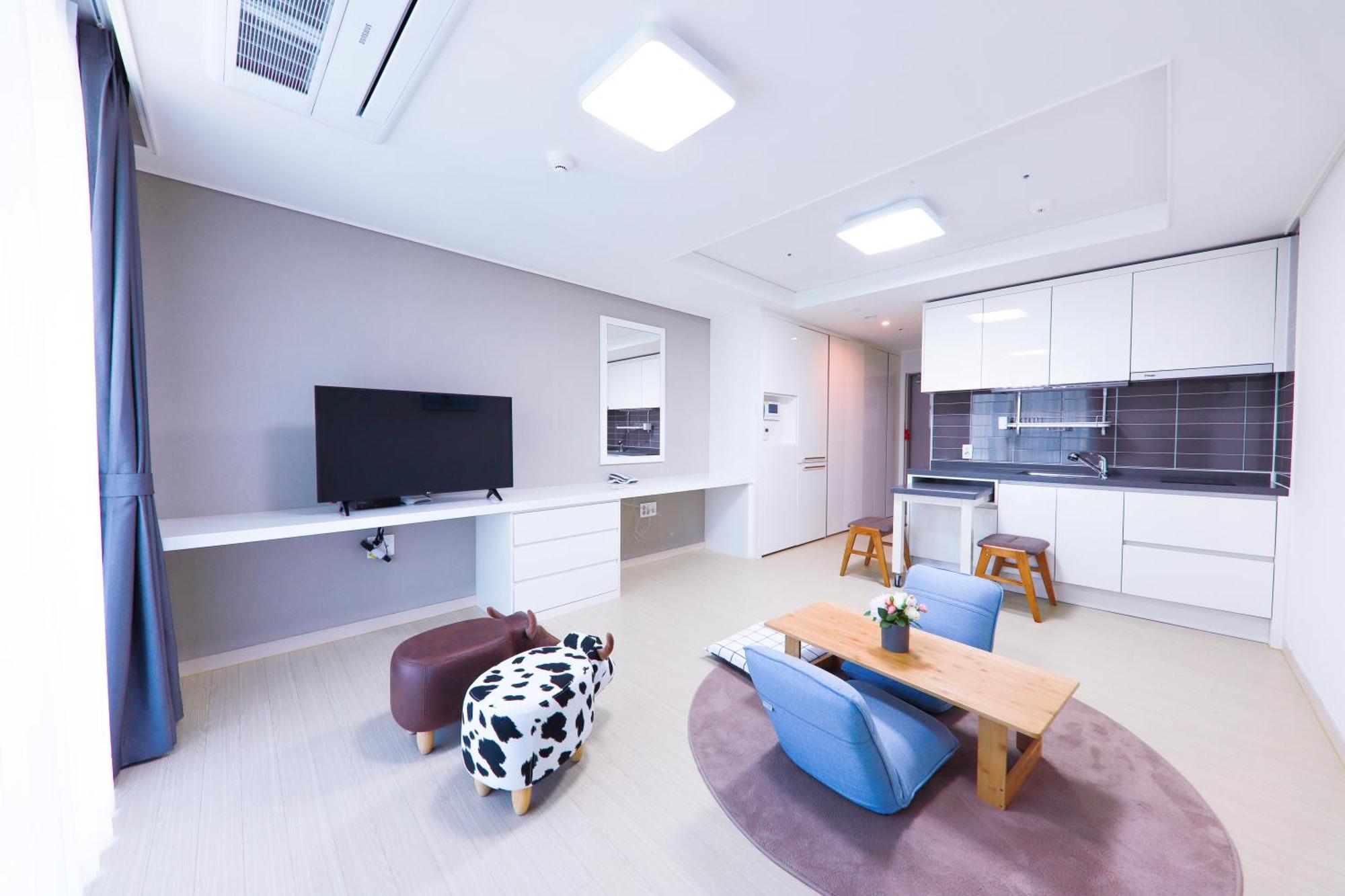 Geoje Leein Stay Hotel Bagian luar foto