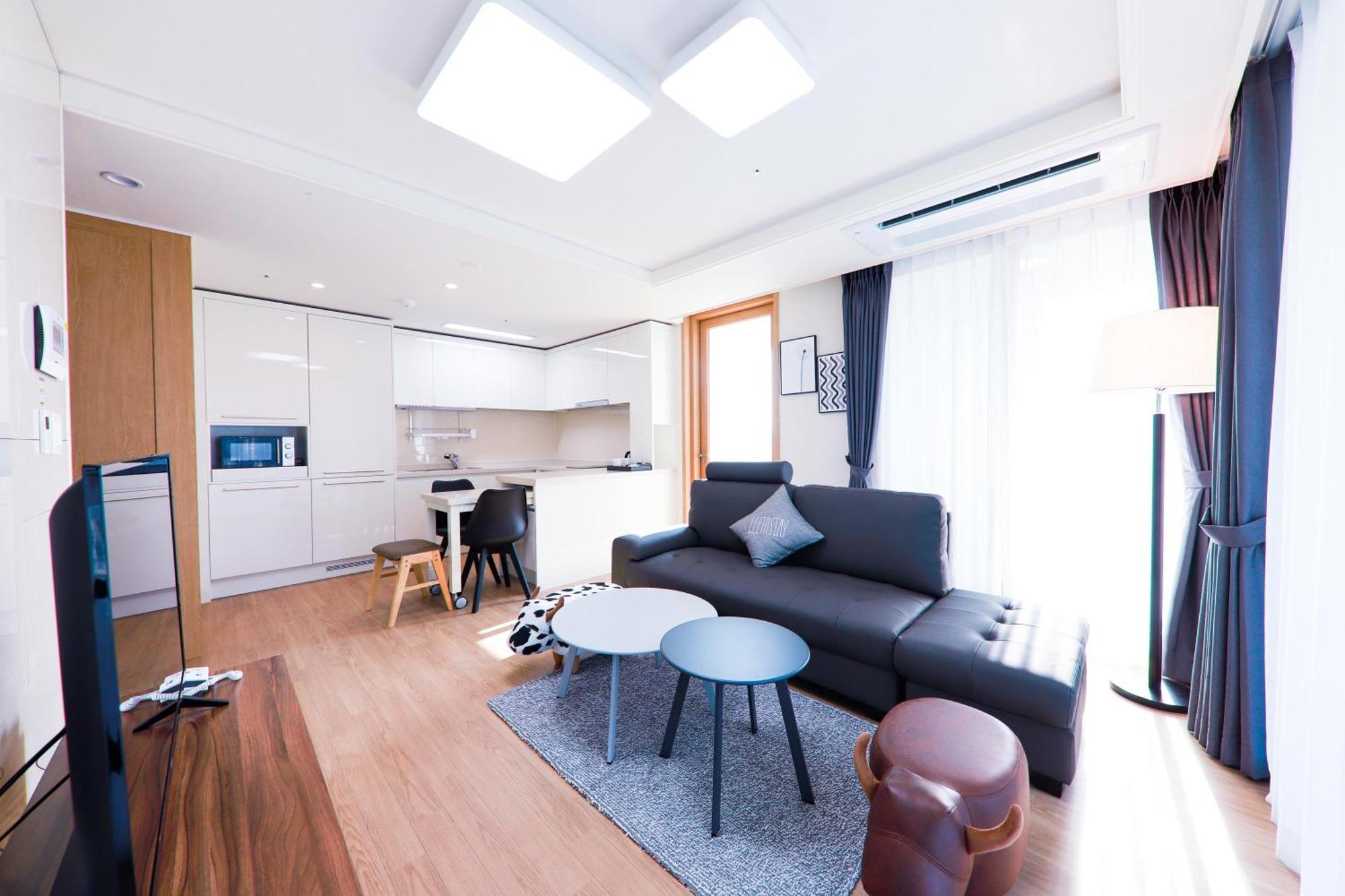 Geoje Leein Stay Hotel Bagian luar foto