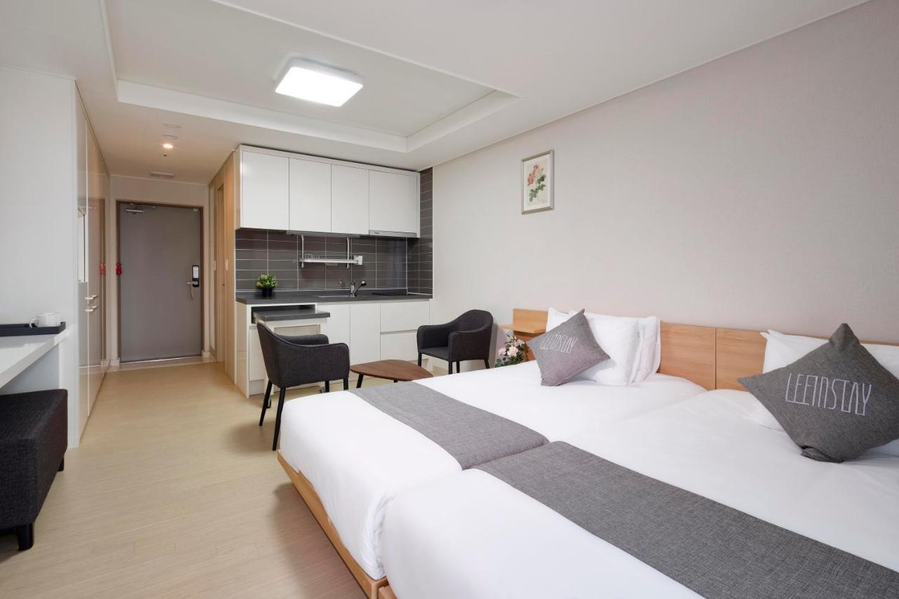 Geoje Leein Stay Hotel Bagian luar foto