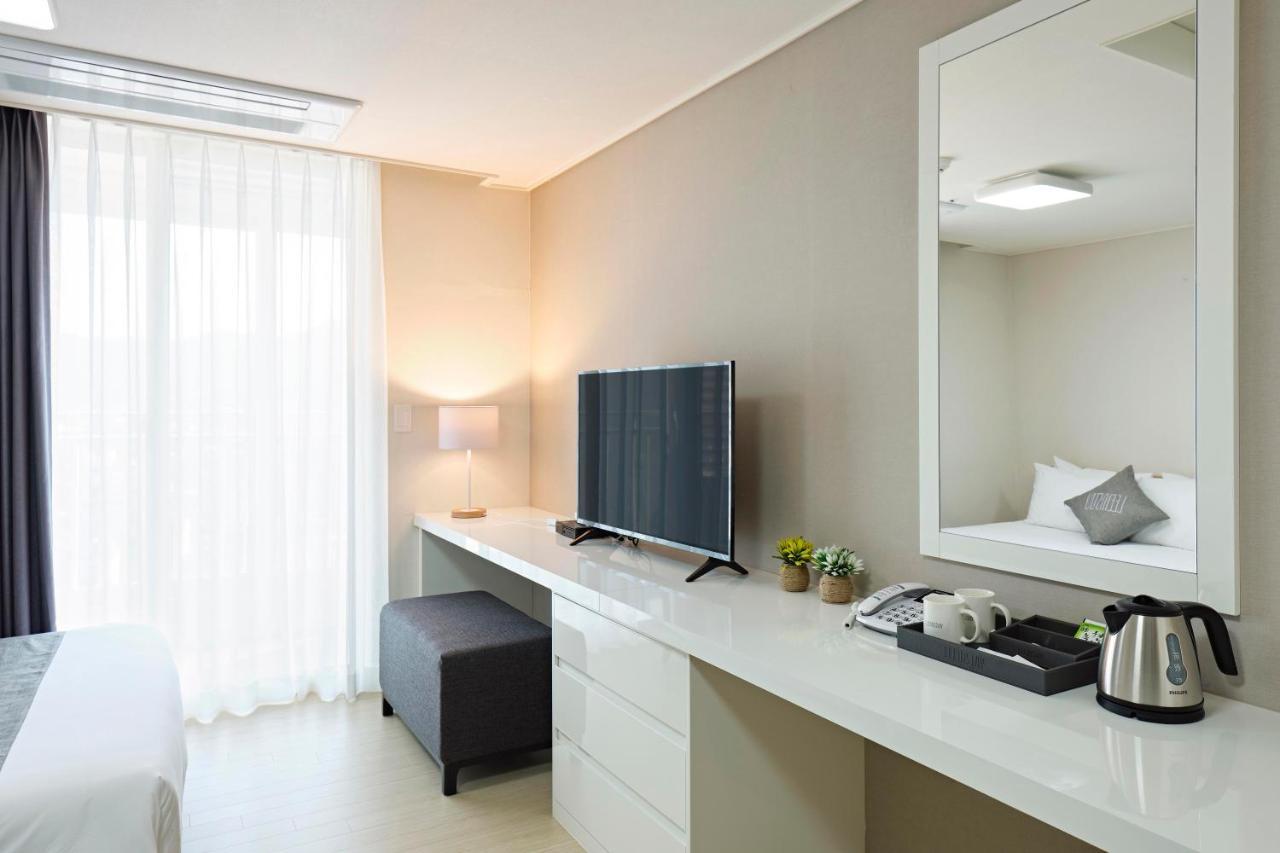 Geoje Leein Stay Hotel Bagian luar foto