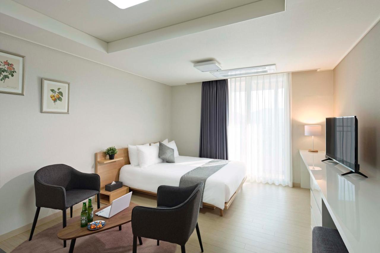 Geoje Leein Stay Hotel Bagian luar foto