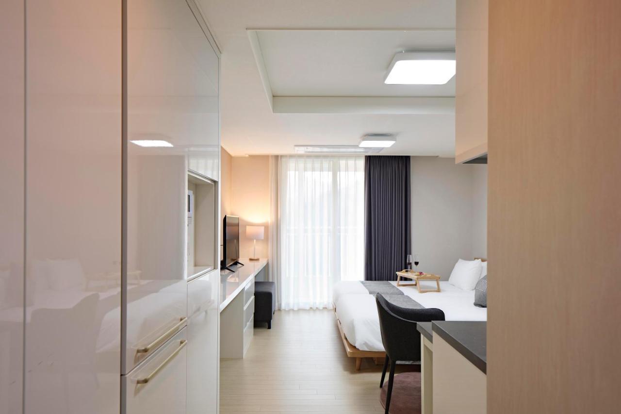 Geoje Leein Stay Hotel Bagian luar foto